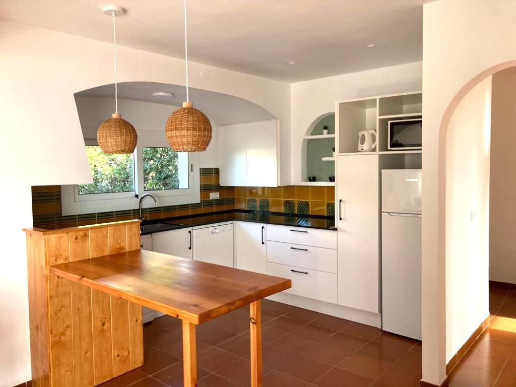 יורט דה מאר Private Apartments Cala Canyelles מראה חיצוני תמונה
